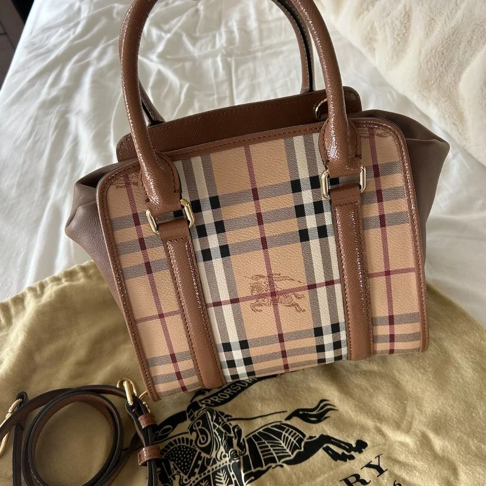 Authentic Burberry Small Haymarket Patent Dinton Tote - Picture 3 of 6
